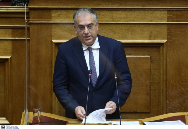 Θεοδωρικάκος: Οι νέοι να μεθύσουν με τα ιδανικά των αγωνιστών του '21