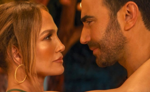 Η Τζένιφερ Λόπεζ μπλέκει σε μυστικό ειδύλλιο στη δουλειά