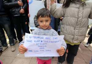 Spiegel: Aνησυχία ότι θα αυξηθούν οι πρόσφυγες - Η Ε.Ε. ενισχύει τα ελληνικά σύνορα