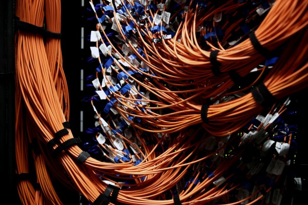 Πλασματικές οι ταχύτητες internet στην Ελλάδα