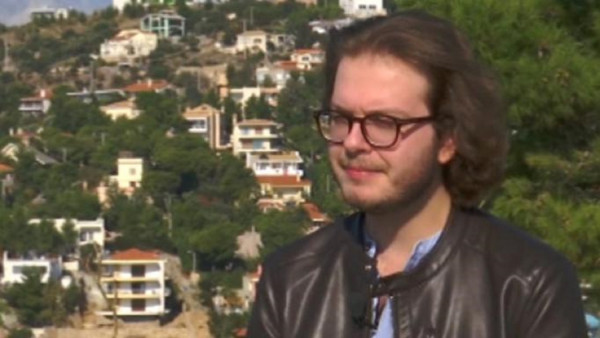 Αυτός είναι ο 23χρονος γιος του Γιώργου Παπαδάκη (vid)