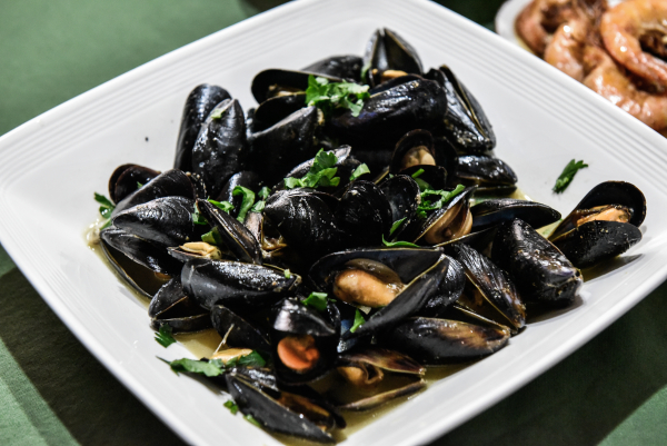 Πήγαν να κλέψουν...μύδια και πιάστηκαν επ' αυτοφώρω