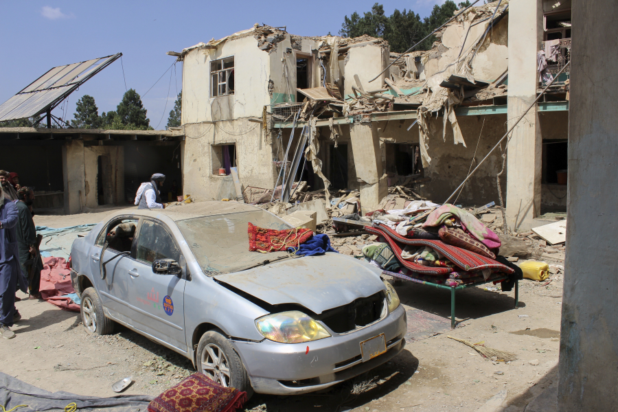 Φονικός σεισμός στο Αφγανιστάν: Πάνω από 250 νεκροί, ψάχνουν ζωντανούς σε συντρίμμια (Βίντεο)