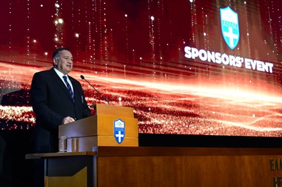 Η Ελληνική Ολυμπιακή Επιτροπή βράβευσε τη Rainbow Waters για τη στήριξή της στον πρωταθλητή Απόστολο Χρήστου