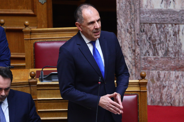 Γεραπετρίτης: Η Ευρώπη οφείλει να υπερασπίζεται τον οικουμενικό ανθρωπισμό