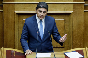 Αυγενάκης: Καλεί σε συνάντηση τον Ολυμπιακό μετά την επιστολή που έστειλαν οι «ερυθρόλευκοι»