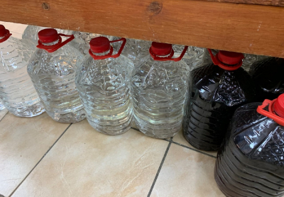«Επιχείρηση Καθαρά Ποτά»: Κατάσχεση 54 τόνων νοθευμένων ποτών σε 48 ώρες (εικόνες)