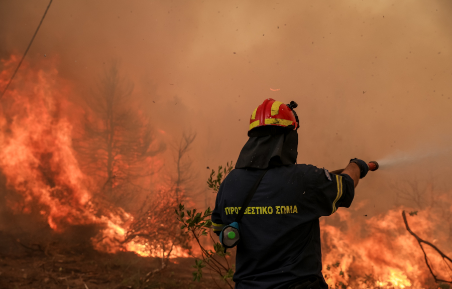 Καλύτερη η εικόνα της φωτιάς στην Αργολίδα