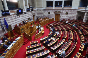 Μια κυβέρνηση που καταρρέει... μόνη της και μια αντιπολίτευση που δεν μπορεί!
