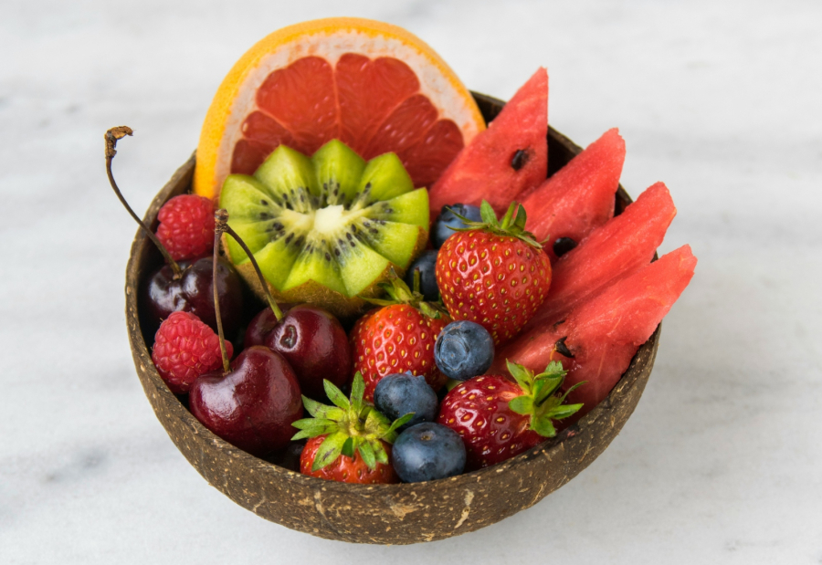 Αυτό το φρούτο πρέπει να τρώμε για να ρίξουμε τη χοληστερόλη