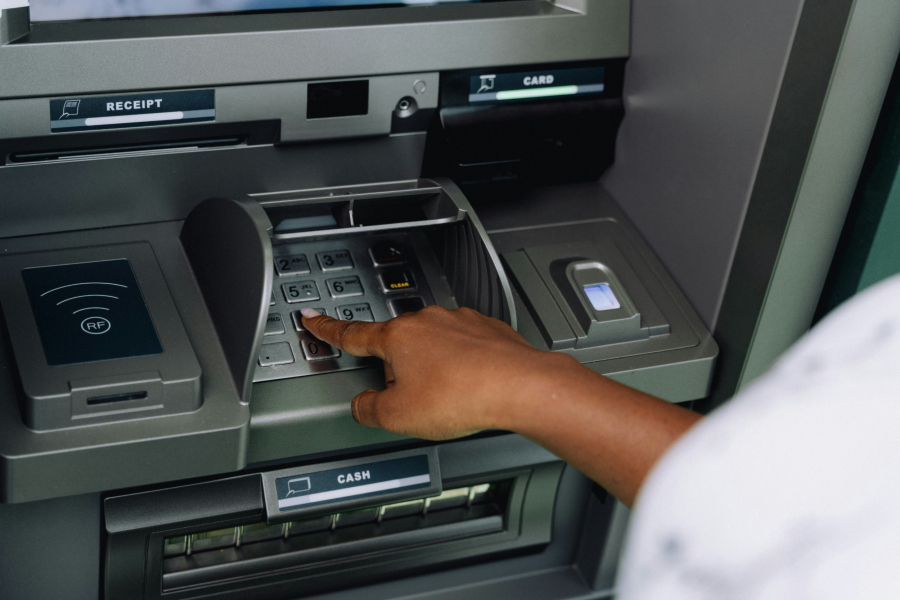 Οι επόμενες πληρωμές για συντάξεις, ΔΥΠΑ, επιδόματα και Δώρο Χριστουγέννων