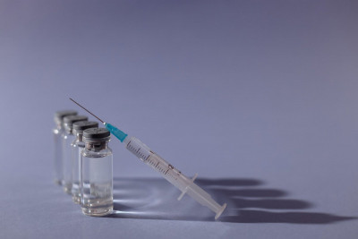 Κορονοϊός - Εμβόλιο: Τι πρέπει να κάνουν όσοι έχουν αλλεργίες, πότε δεν επιτρέπονται οι εμβολιασμοί