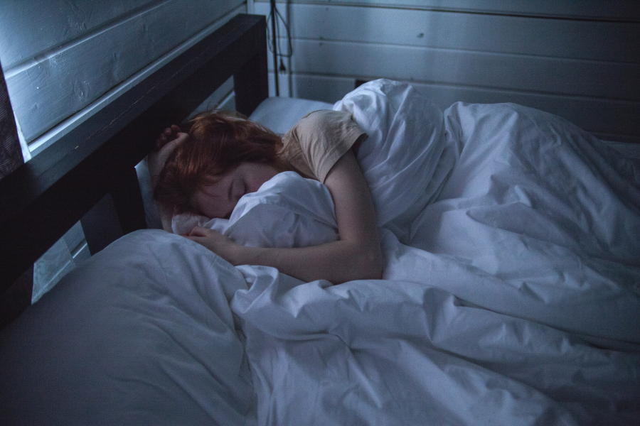 Γιατί χρειαζόμαστε περισσότερο ύπνο τον χειμώνα