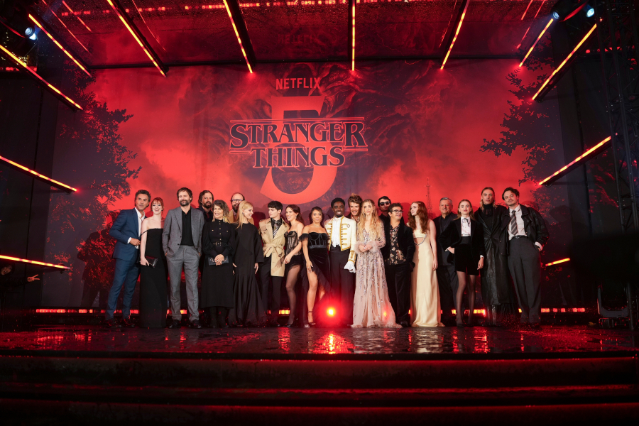 Οι δημιουργοί της σειράς Stranger Things δίνουν οδηγίες για καλύτερη εμπειρία θέασης