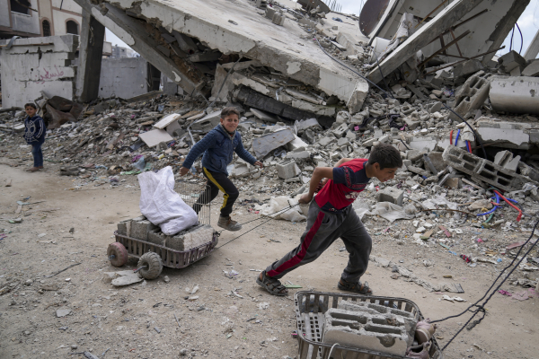 Παρέμβαση Αρβανίτη στην Κομισιόν για την επανένωση παιδιών της Γάζας με τις οικογένειές τους στην ΕΕ