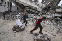 Παρέμβαση Αρβανίτη στην Κομισιόν για την επανένωση παιδιών της Γάζας με τις οικογένειές τους στην ΕΕ