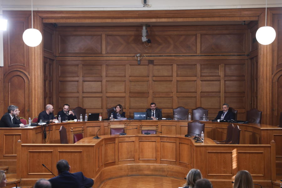 «Φραπές» στην Εξεταστική: «Έξι μήνες ξεφτιλίζομαι. Έχω δικαίωμα στη σιωπή»