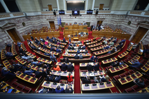 Συνταγματική Αναθεώρηση: «Γαλάζιες διαφοροποιήσεις» για τη θητεία του Προέδρου της Δημοκρατίας