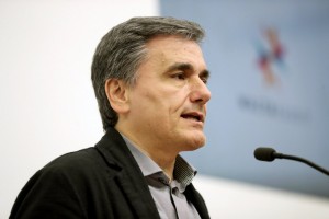 Le Monde: «H Ελλάδα εξέρχεται από το "καθαρτήριο"»