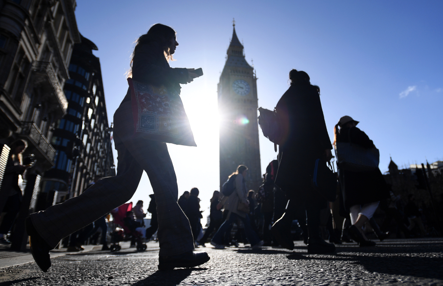 Νέα αύξηση επιτοκίων στη Βρετανία με στόχο να αντιμετωπιστεί ο πληθωρισμός