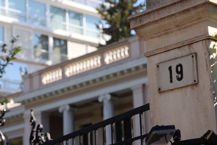 Τα χιλιάδες όπλα στην Κρήτη και το Μαξίμου φυλάει τον...Άγνωστο Στρατιώτη!