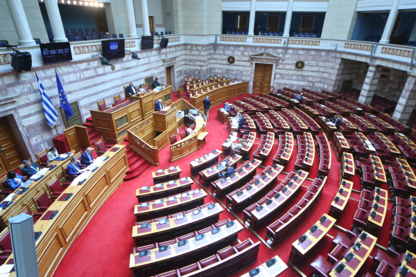 Βουλή: Επιχορήγηση 3 εκατ. ευρώ στην Περιφέρεια Β. Αιγαίου για την αντιμετώπιση του αφθώδους πυρετού - Διαγραμμίσεις στις λαϊκές αγορές