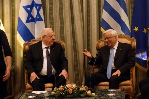 Στήριξη στα εθνικά θέματα ζήτησε ο Παυλόπουλος από τον Ρίβλιν