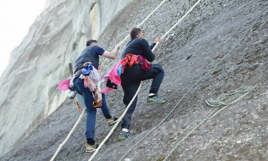 Kαστράκι Καλαμπάκας: Ο θρύλος του Αγίου Γεωργίου του «Μαντηλά» πίσω από το έθιμο (εικόνες)