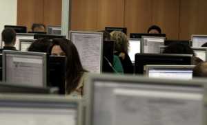 ΕΛΣΤΑΤ: Αυξήθηκε η χρήση ηλεκτρονικών υπηρεσιών του δημοσίου