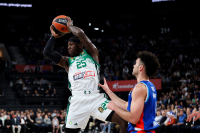 Euroleague: Νίκησε την Εφές στην έδρα της (81-77) και έκανε το 2-1 για το Final 4