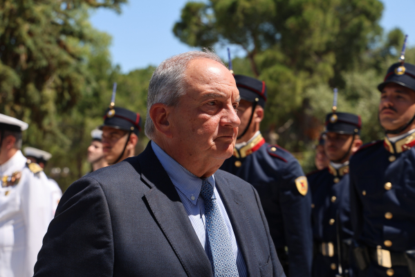 Η τακτική Καραμανλή