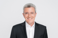 «Ενώπιος Ενωπίω»: Η Έλλη Κοκκίνου καλεσμένη του Νίκου Χατζηνικολάου (Βίντεο)