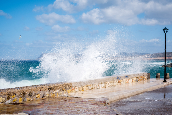 Πότε και πού θα χτυπήσει η 48ωρη κακοκαιρία Erminio: Κόκκινη προειδοποίηση και για την Αττική