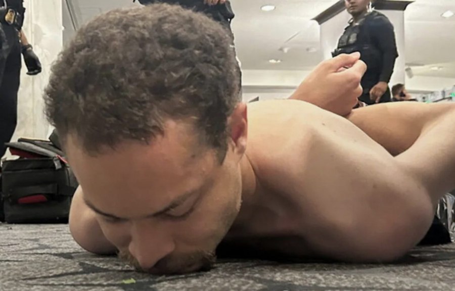 Πυροβολισμοί στην Ουάσιγκτον: Ποιος είναι ο Κόουλ Άλεν, ο δάσκαλος που άνοιξε πυρ στο δείπνο