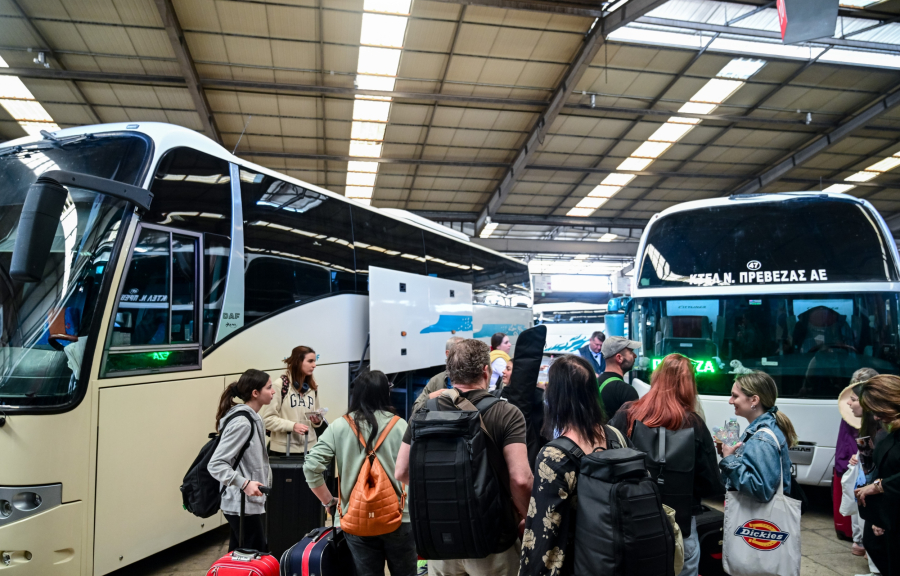 Χαμός στα ΚΤΕΛ: Αγγίζει το 100% η πληρότητα των δρομολογίων - Δείτε βίντεο