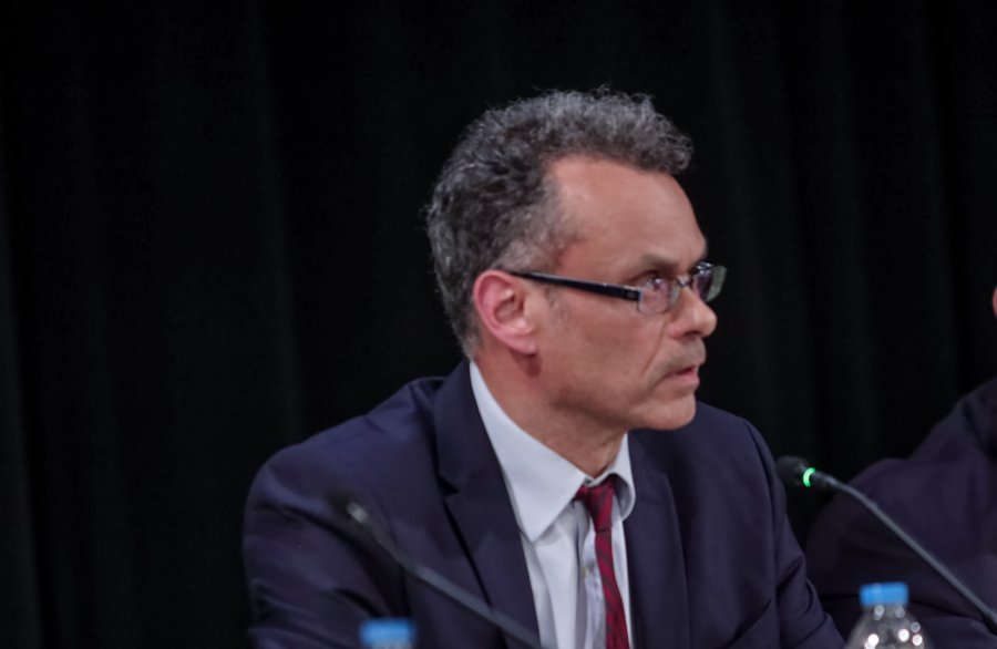 Ξενοφών Κοντιάδης στο Dnews: Οι πρόσφυγες, το άσυλο και οι πολιτικές ανακολουθίες