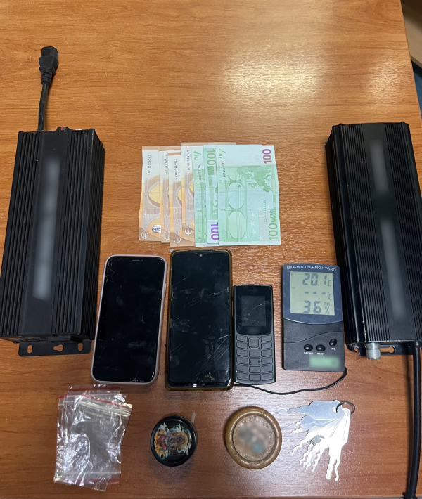 Αττική: Εξαρθρώθηκε σπείρα που διέπραττε κλοπές σε καταστήματα ηλεκτρονικών – 3 συλλήψεις