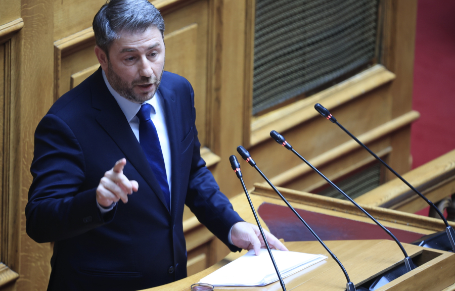 Βέλη και από τον Λευτέρη Παπαγιαννάκη