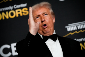 «Θόλωσε» την εξαγορά της Warner Bros από το Netflix ο Τραμπ