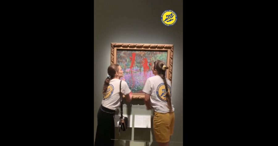 Δύο ακτιβίστριες «έβαψαν» με κόκκινη μπογιά πίνακα του Κλοντ Μονέ (βίντεο)