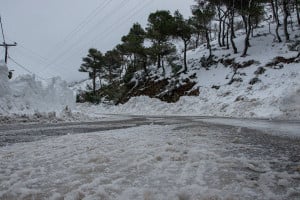 Καιρός: Χιονίζει σε ορεινές περιοχές της Λάρισας