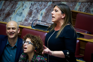 Επεισόδιο Κωνσταντοπούλου- Λαμπρούλη στη Βουλή: «Κατεβείτε από το βήμα - Την τύφλα σας δεν ξέρετε»