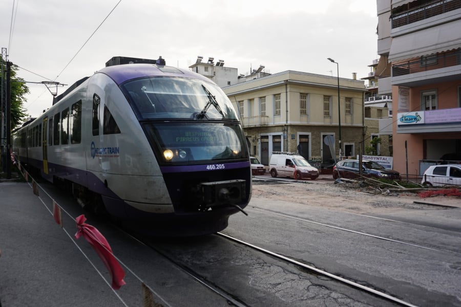 Παραλίγο νέα Τέμπη μέσα στην Αθήνα: Με ουρλιαχτά αποφεύχθηκε η σύγκρουση δύο τρένων