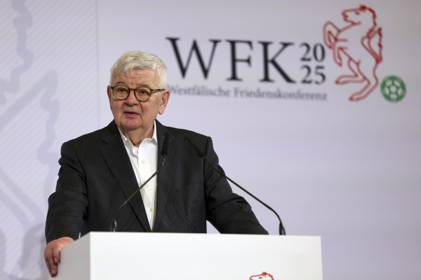 Ανάλυση Φίσερ για Ουκρανία: Μπήκαμε σε προπολεμική εποχή με το σχέδιο ΗΠΑ - Φοβάμαι τα χειρότερα