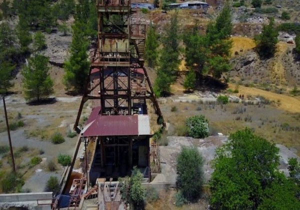 Θρίλερ στην Κύπρο: Βρέθηκε πτώμα γυναίκας δεμένο χειροπόδαρα σε φρεάτιο 130 μέτρων!