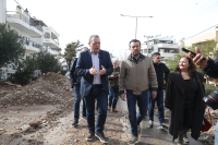 Αυτοψία Φάμελλου στη Γλυφάδα: «Σοβαρότατες οι ευθύνες της κυβέρνησης που δεν επενδύει στην πρόληψη»