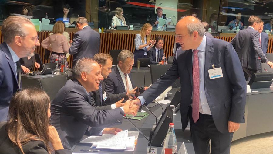 Χατζηδάκης: Η Ελλάδα υπέρ της Οδηγίας για τους ευρωπαϊκούς κατώτατους μισθούς