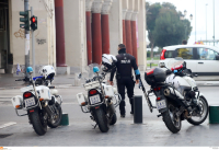 Θεσσαλονίκη: Απίστευτο ξύλο μεταξύ κοριτσιών στην πλατεία Αριστοτέλους