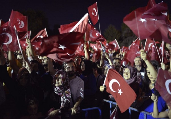Τουρκία: Εκατοντάδες απολύσεις δημοσίων υπαλλήλων