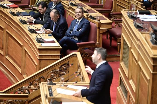 Greek Constitutional Debate Revives Scrutiny of Mitsotakis Over Surveillance Scandal